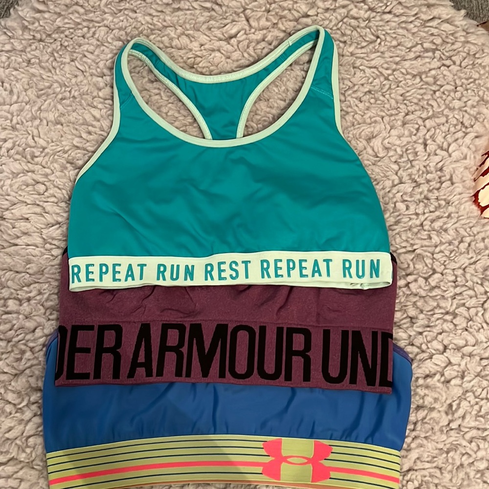 Lot of 3 sports bras M/L, under armour